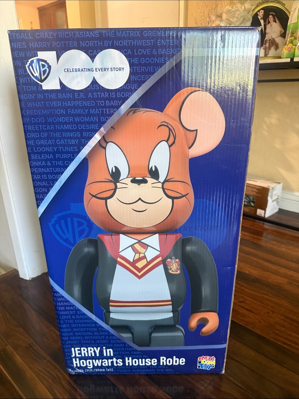 Bear brick Jerry in Hogwarts House Robe WB 100th Anniversary Figure 700mm 1000th